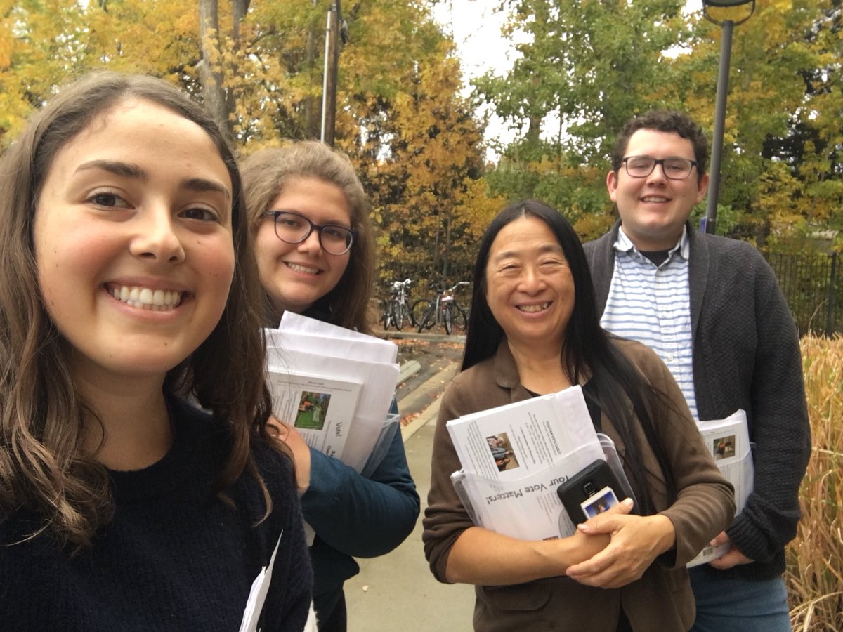 RepSueChew's tweet photo. Super fun evening with @stdnts4paulette talking to students at BSU!! 🔶🔷🔶🔷 We must ensure education is a priority in Idaho!! Happy HALLOWEEKEND!! 🎃🎃 https://t.co/4p7FivZj1m