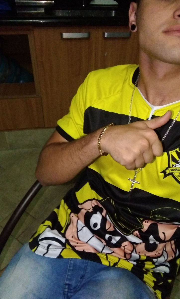 JRomantine's tweet photo. Ela chega no Helipa com shortinho cravado no C%#$... 🎶💣💥✌🏼 https://t.co/6L24LEGr2L