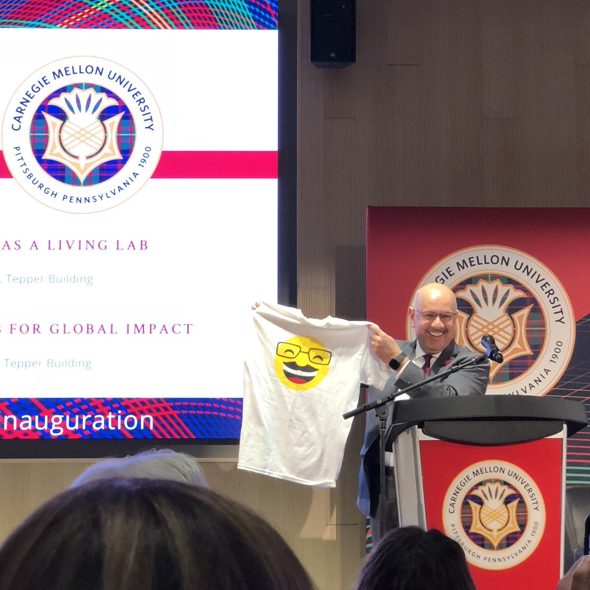 cathylewislong's tweet image. Inauguration of Dr. Farnam Jahanian as the 10th president of @carnegiemellon!
His leadership, energy, and humility set a new tone and strong vision for CMU to lead at the intersection of tech and humanity. #CMUFarnam