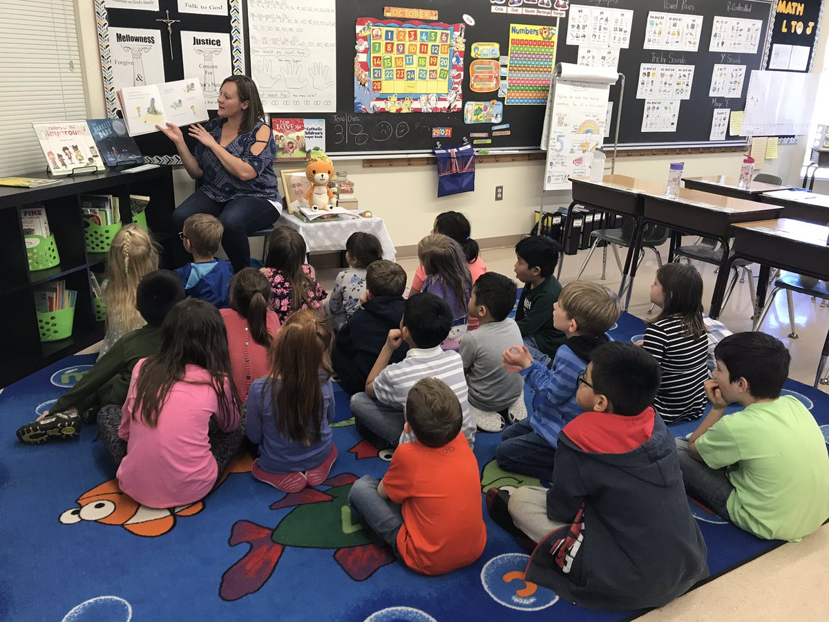 LiserAnn9's tweet photo. The grade 2’s love learning about their emotions with #kimochis. I’m so excited that we are helping them to build character and confidence. We had a great timere playing and practicing our tone of voice today! #LCSDprolearning #LCSDbookaday #buildingcharacter https://t.co/43jQwUxgaZ