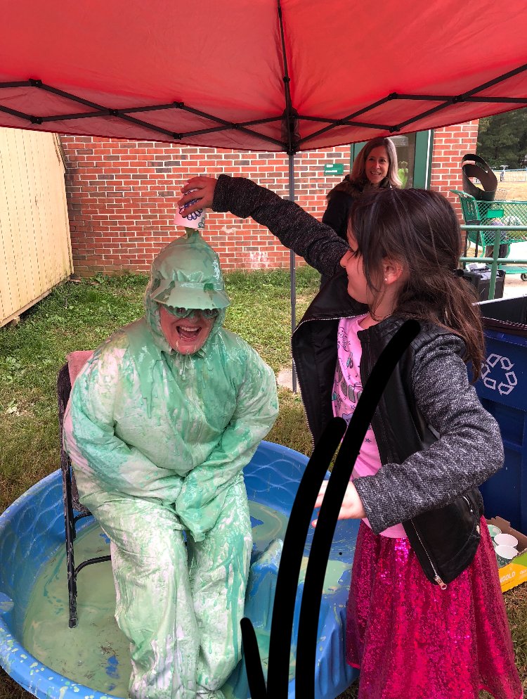 When a picture says 1000 words. Thank you to SLES PTA and everyone who made the Rock’n’Run amazing <a href="/StratfordLndgES/">Stratford Landing ES</a> <a href="/slespta/">Stratford Landing PTA</a>