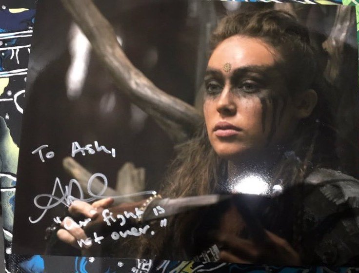 Clexasfandom's tweet photo. Con | Alycia signed "Out fight is not over" and "Life is about more than just surviving" on Lexa posters and a Clexa poster. We're crying 😭💕

(Via @lexagriffinns @lexakompussykru @bgltcIarke)
#WSCAtlanta #Lexa #ADC https://t.co/FPYSHsHTGx