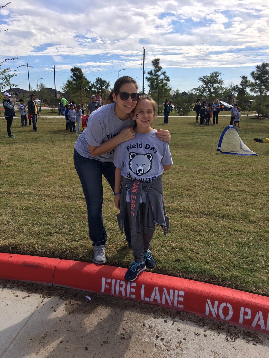 AmandaCox7's tweet photo. Our first field day as cubs!
#ACEfieldDAY18 https://t.co/rLYyYXgSRF