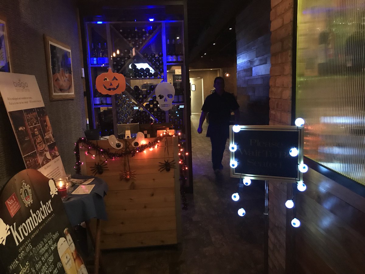 LegnoChicago's tweet photo. We’re all set for tomorrow night! #chicagoween #halloweencostume https://t.co/g3rf4P0dsR