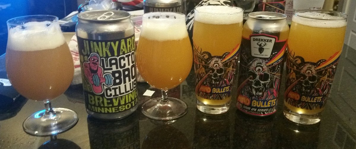 TheTimMohn's tweet photo. @JunkyardBrewing @DrekkerBrewing 
The ol' side-by-side. https://t.co/33wEGFNH9J