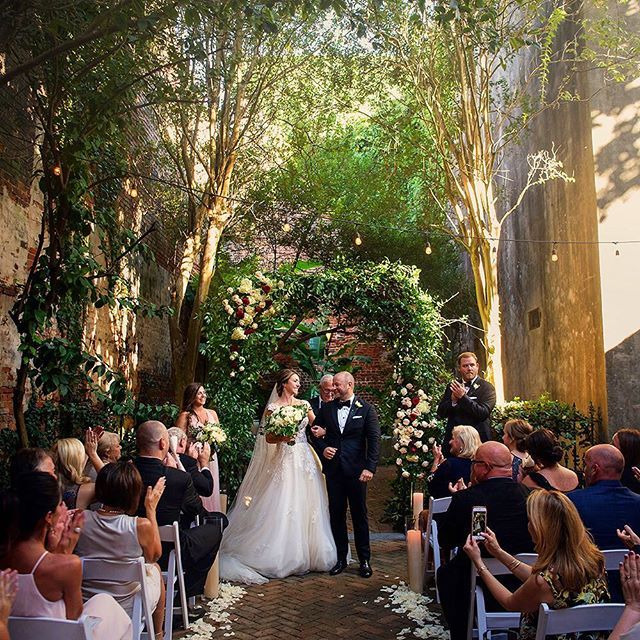 onealphoto's tweet photo. .⠀
I will never get tired weddings in New Orleans courtyards. Danielle and Derek picked the Pharmacy Museum for their ceremony, then just down the block to Napoleon House for the Reception!⠀
👑 Planning : @uniqueweddingsnola 🏛 Venue : @pharmacymuseum … https://t.co/9WKMO2hbnY https://t.co/iwe2uySzWP
