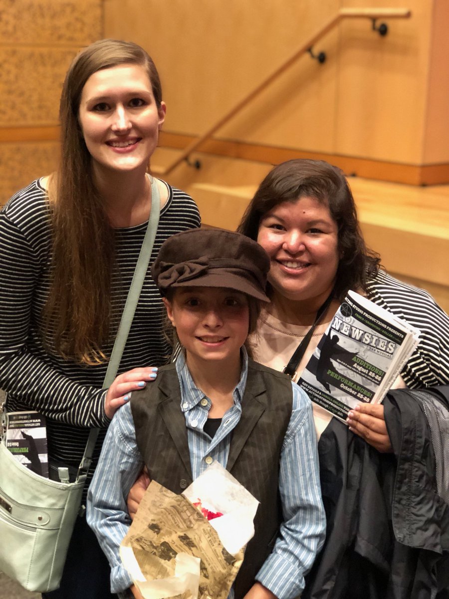 ms_lee17's tweet photo. Yesterday I was invited to a former student’s musical, today I was invited to a student’s painting birthday party! It’s been an exciting week! https://t.co/6PGTgcjcAZ