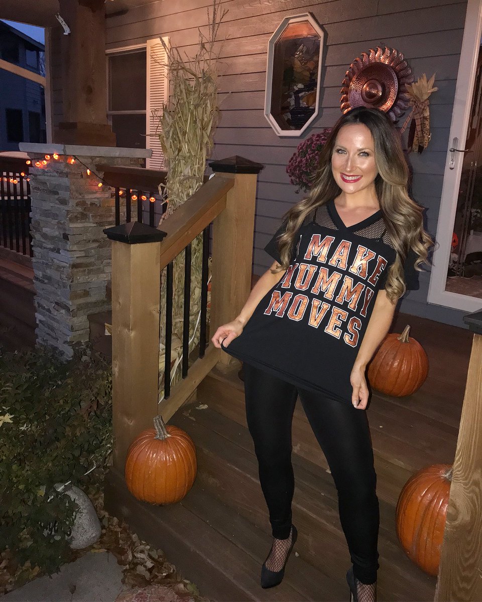 Kicking off Halloween this weekend! 👻🎃❤️ #IMakeMummyMoves 🕺🏼