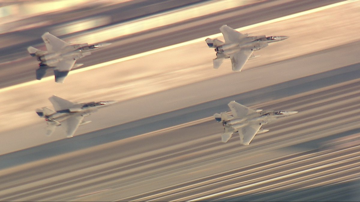 Stu_Mundel's tweet photo. F15’s Flying over Dodgers Stadium @KCBSKCALDesk https://t.co/Zjb5eVoYrn