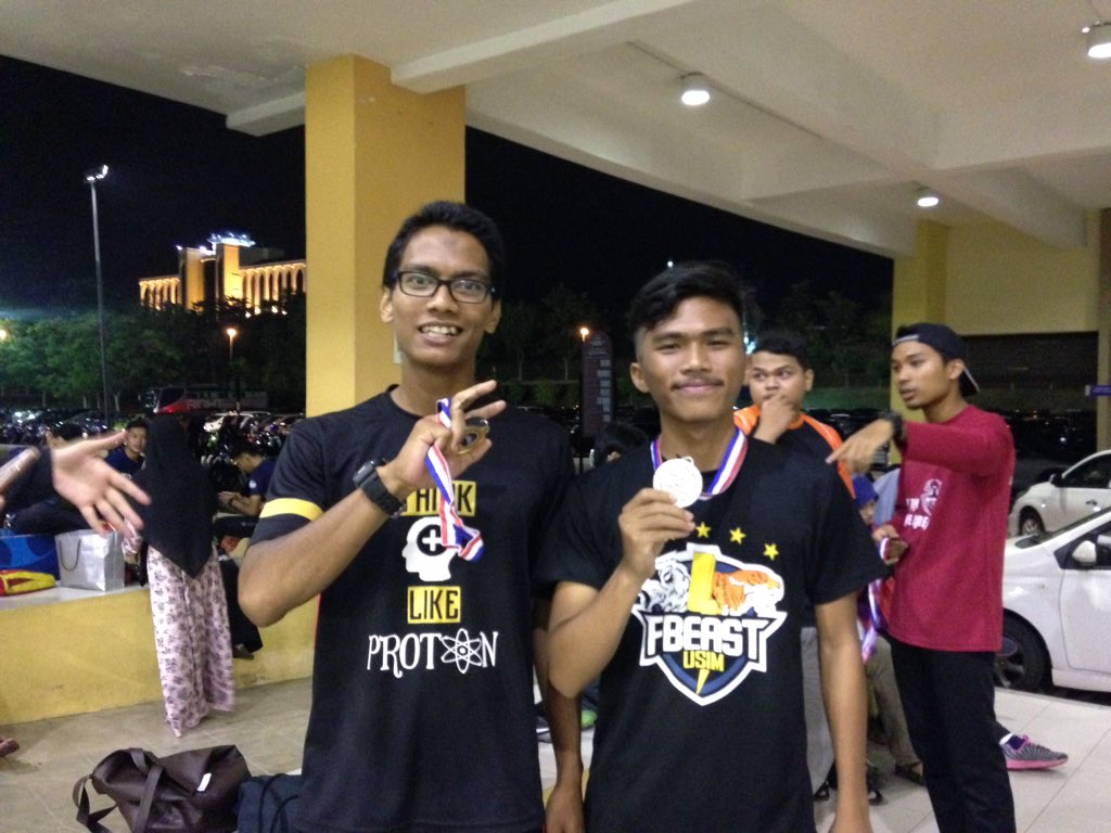 sekrefast_usim's tweet photo. [UPDATE KOIF '18
5000 m (L)
Johan- Syed Ibrahim -Fbeast- 17m 38.9 s
Naib Johan- Ahmad Irfan -Fbeast-18m 13.9s
Tempat Ketiga-Yassin -Fsu-21m 4.9s
#KOIF'18
#MediaSekreFaST https://t.co/ej6z2QOCaQ