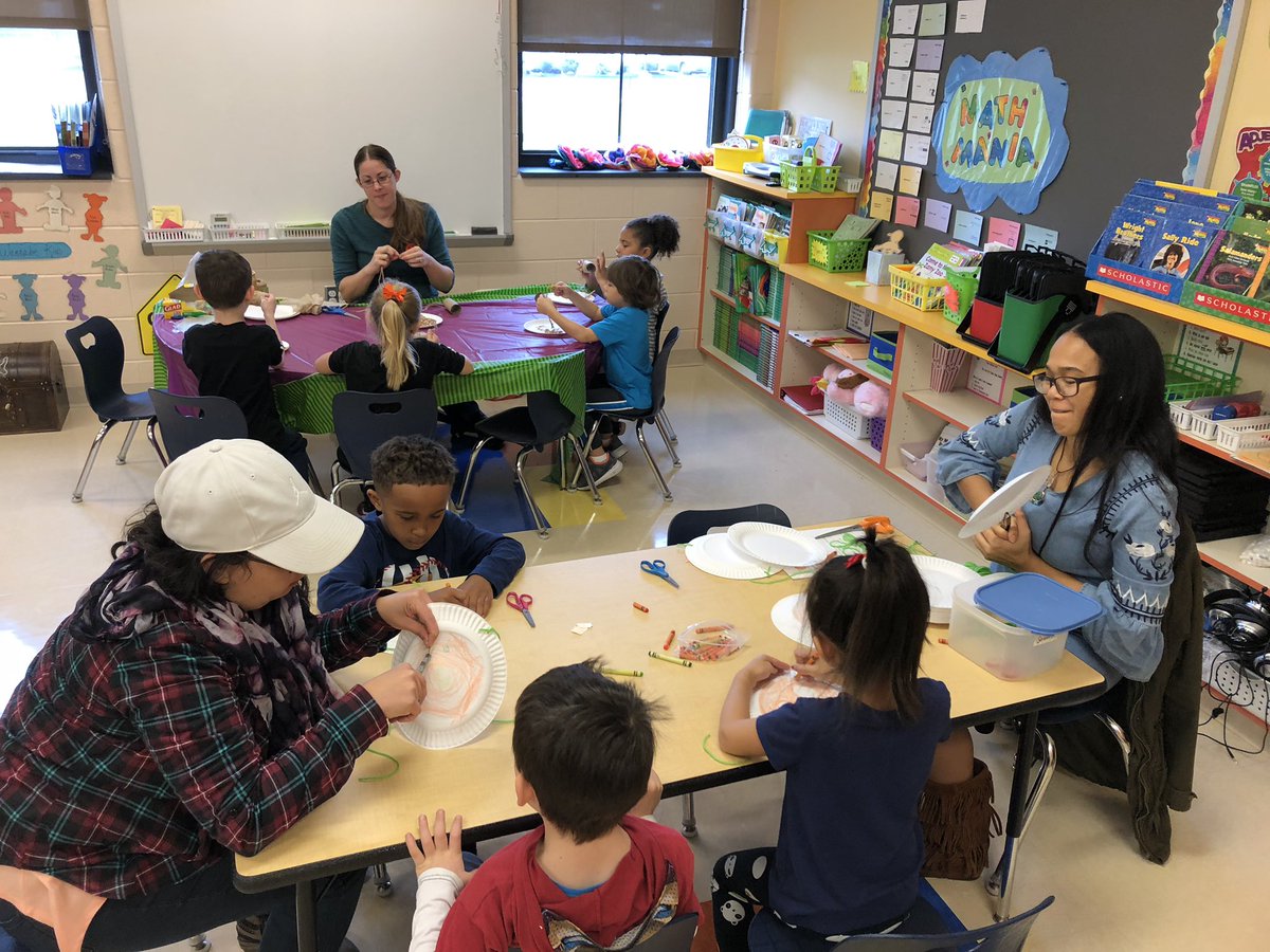sberkheimer1st's tweet photo. Our “Harvest Celebration” was a big hit.🍁🎃🍂Thanks to our parent volunteers for all of your help! #firstgradefallfun https://t.co/xx2hF55NpP