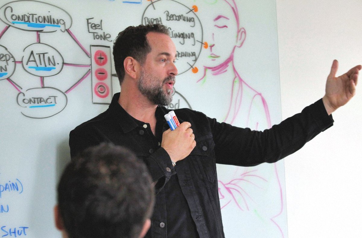 _RefugeRecovery's tweet image. Our attachment-based approach to #recovery from substance abuse is rooted in science and #Buddhist teachings. Without support and stability in relationships, people inevitably turn to old methods of controlling emotions and self-soothing through substances. #TakeRefuge