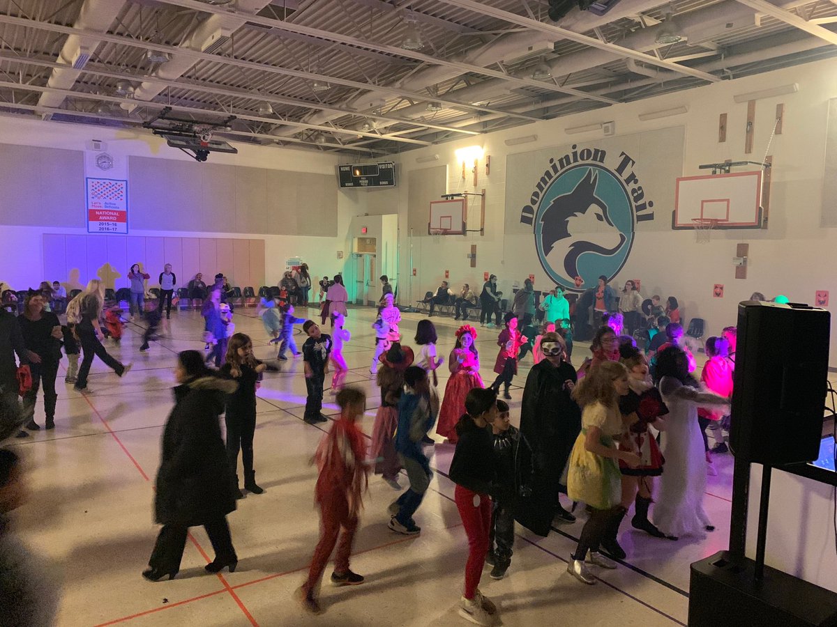 bweltens's tweet photo. DTES 2018 Monster Mash. Oh Yeah! ⁦@DtesPta⁩ ⁦@DominionTrailES⁩ https://t.co/S4CGkKGINy