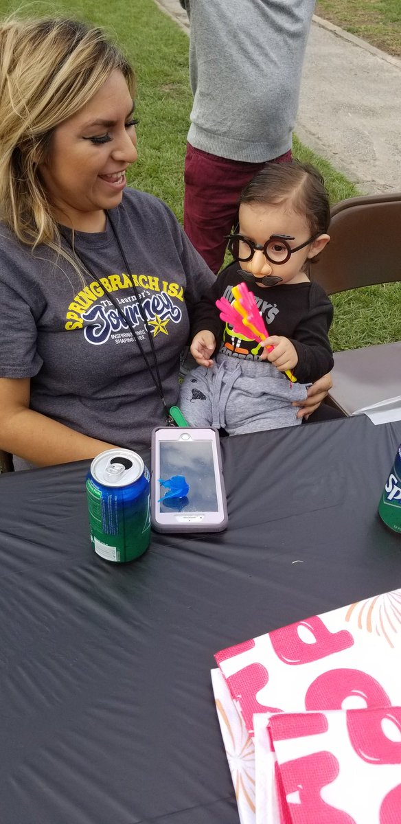 Maureen Uclés tweet media