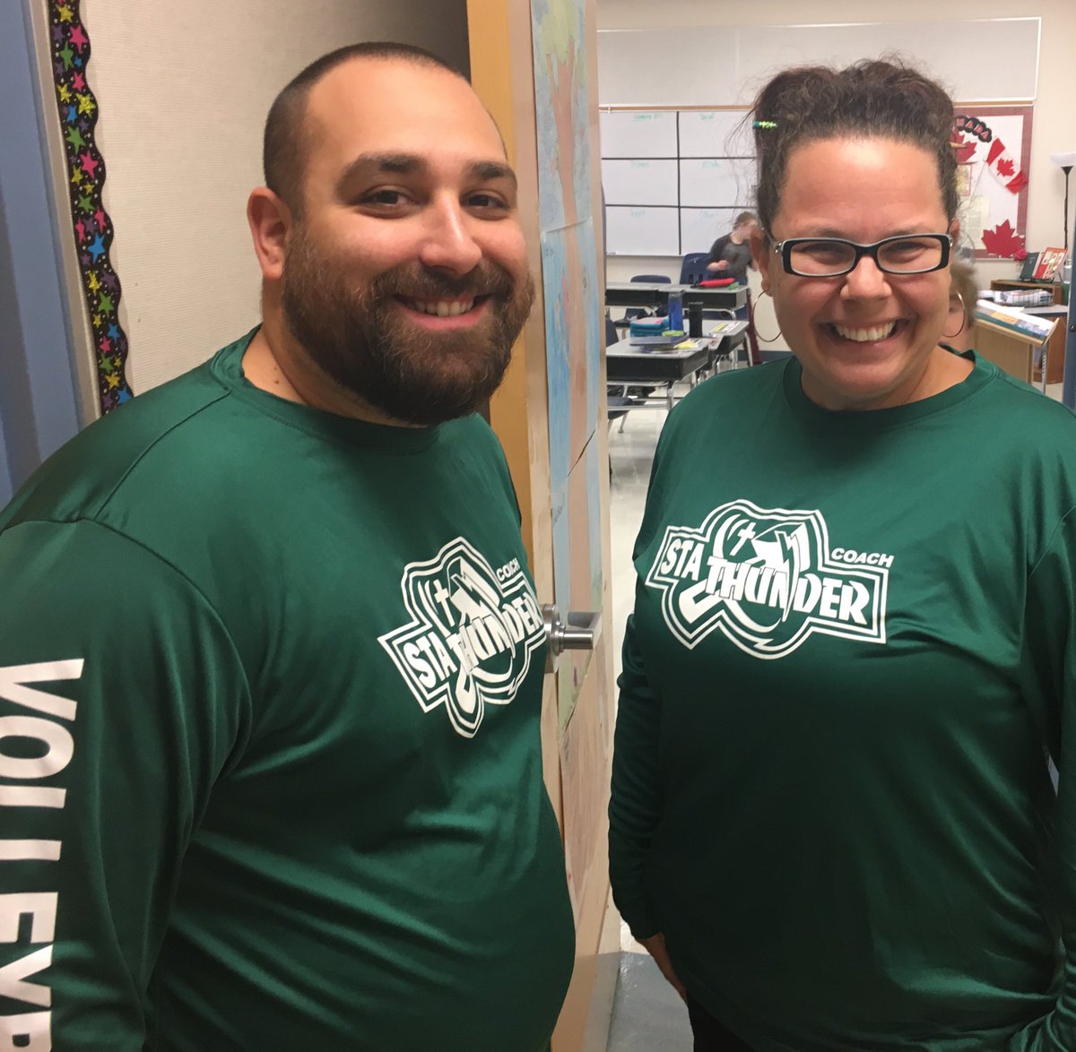 STA_ECSRD's tweet photo. Shout out for these coaches!
@LTibo7 🏐⭐️
@alinam10 🏐⭐️
@EricPaoPao 🏐⭐️
Still goin’ strong even after a long week!
#thunderpride
#thunderclassic
@STAthunder https://t.co/HHmuPhdYiS
