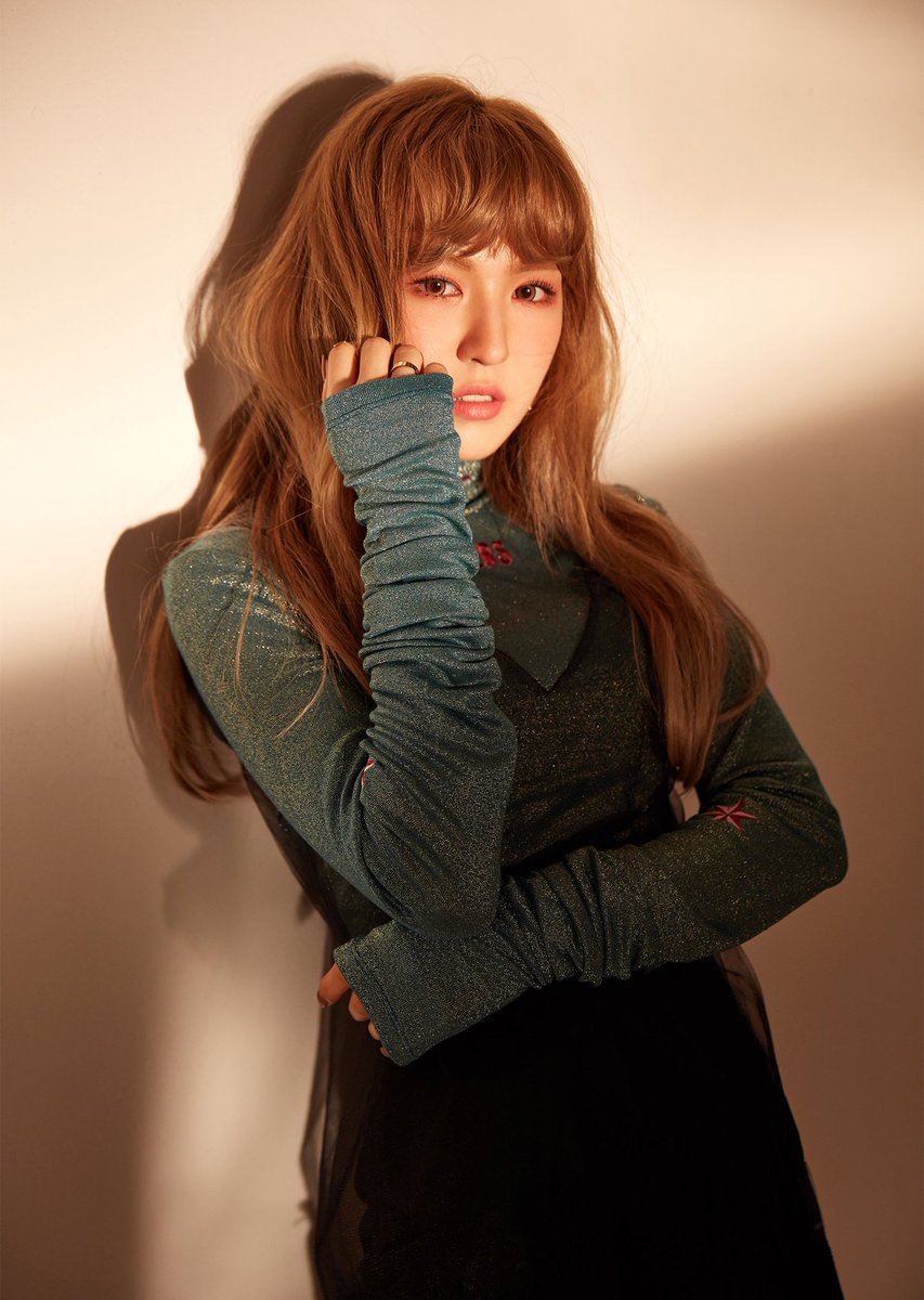 RSPlCE's tweet photo. #빨간기미 THE VELVET COVEN
타이틀 곡 '#피카부 (Peek-A-Boo)'
2018.10.31 6PM KST

#마리나 #MARINA 💖 
#RedSpice #PeekABoo #Halloween https://t.co/g02jTz0s1D