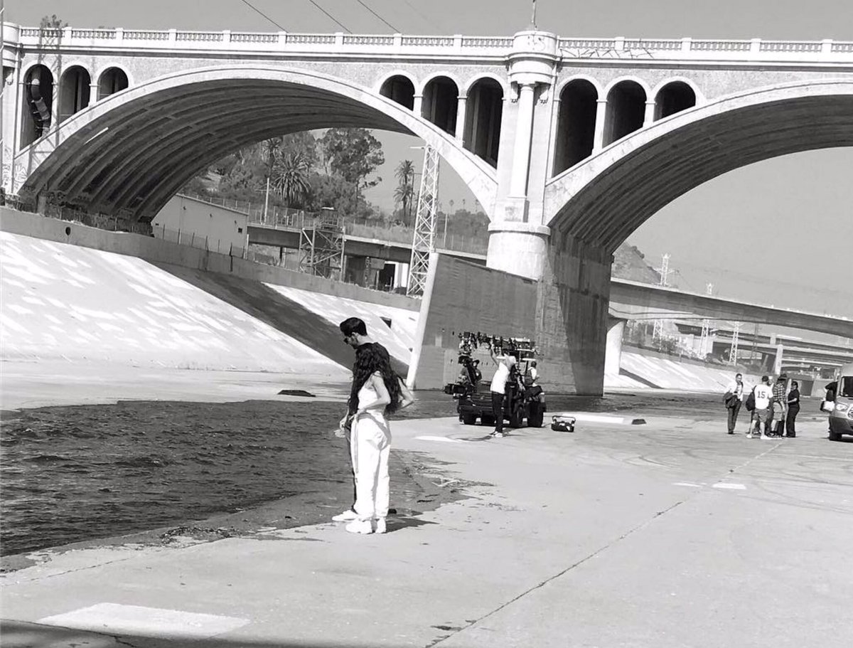 Tom_EllisFans's tweet photo. #Repost #casoundman from Instagram
・・・
« Wonder if the fish are biting?#lucifer #lucifermorningstar #luciferseason4 #luciferonnetflix #bts #lariver #notreallyariver #locationwork @tomellis17 @InbarLavi »
#tomellis #inbarlavi #netflix #dccomics #warnerbros #losangeles https://t.co/KDxPT3RCaO