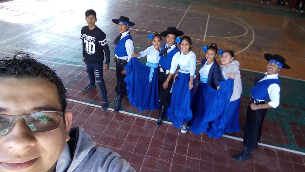 rossana91181462's tweet photo. CAI 16 ARCOIRIS🌈
#MareaAzulArteYMovimiento 
@fguillesaavedra @patriciapinasco
@aniberruezo @UrtubeyJM @RangeonMartin https://t.co/mltfyNtrZ4