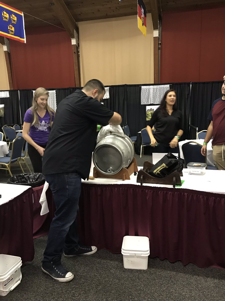 ArcaneChef's tweet photo. Tapping @harrisontourism  #beerfestival https://t.co/9zXCvwbvDh