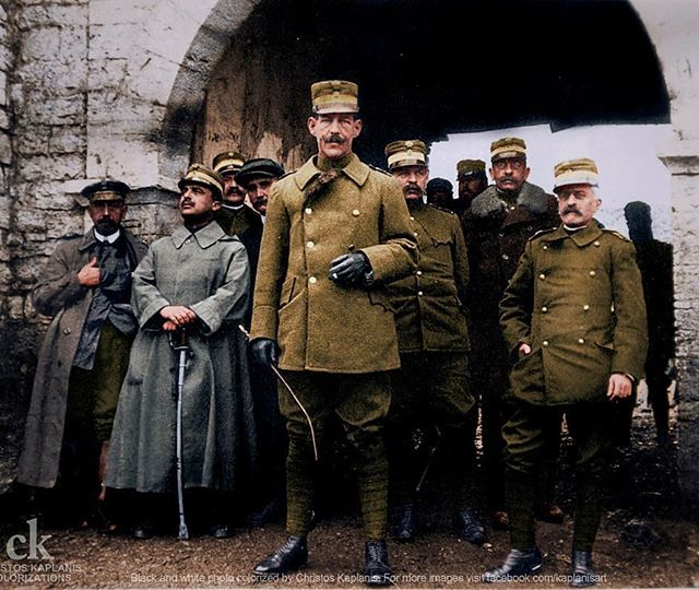 OldGreekPhotos's tweet photo. Κωνσταντίνος Constantine I and the Greek General's enter Θεσσαλονίκη Thessaloniki Greece 1913

Χάνι Εμίν Αγά 1913. Ο αρχιστράτηγος Κωνσταντίνος με επιτελείς στη κεντρική είσοδο
Photographer unknown
#oldgreekphotos Colorized by Christos Kaplanis https://t.co/frVmgK5CRl https://t.co/mlAqxuF5Lr
