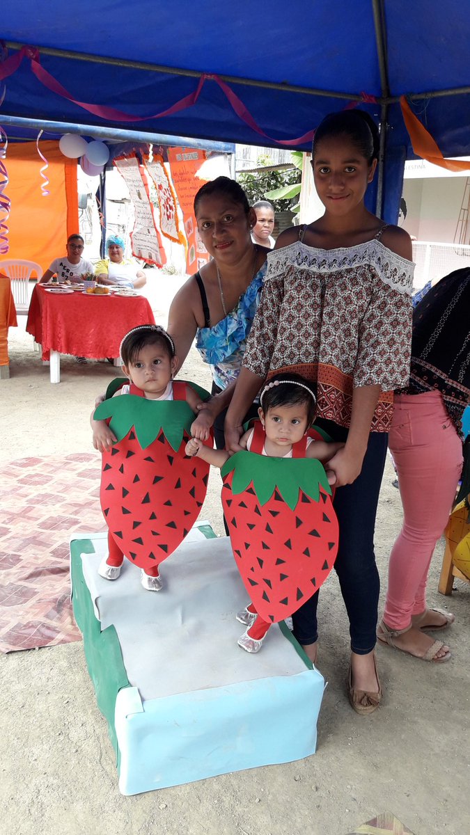 GAD_PALESTINA's tweet photo. Palestina | El Centro de Desarrollo Infantil (CDI) “Corazones Alegres”, realizó la Casa Abierta denominada “FESTIVAL DE LAS FRUTAS Y VEGETALES”, participando padres y niños y niñas en este evento, gracias al convenio entre @InclusionEc y el GAD. Palestina. 
@berecordero https://t.co/BxT0byzgW2