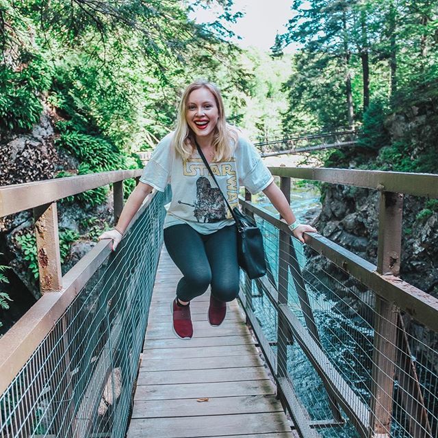 Someone take me back to @highfallsgorge 🏔🙈 I’ve been a bit quiet on social media and the blog lately, but I’ve been using this time to brainstorm some new ideas and *finally* set up my YouTube studio! Also starting to set up some travel for the upcom… ift.tt/2Poqb57