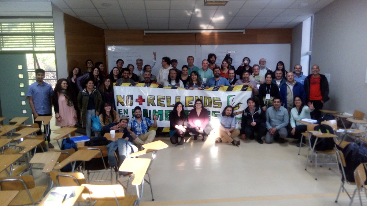 Terminando una hermosa jornada
Construyendo la red nacional ciudadana por los humedales
Mas poder ciudadano!!
<a href="/rioenlinea/">RioenLinea</a> 
<a href="/austral_losrios/">Diario Austral</a> 
<a href="/radiopilmaiquen/">Radio Pilmaiquen</a> 
<a href="/atvvaldivia/">atvvaldivia</a> 
<a href="/olgabarbosa/">Olga Barbosa</a> 
<a href="/JavMaira/">Javiera Maira</a> 
<a href="/AEPatagonica/">AEPatagónica</a> 
<a href="/HumedalLaChacra/">Humedal de Melipilla</a> 
@MedioAmbiente14 
@PANCHOSAAVEDRA