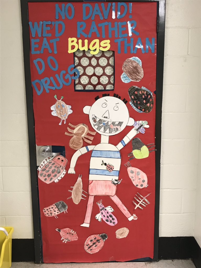 ginadst31's tweet photo. Red Ribbon Week Door Decorating https://t.co/yPvBRxhsq3