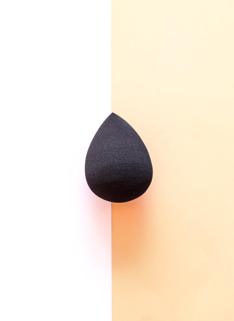 Make it FLAWLESS with our beauty sponge! How many sponges do you own? - - - - - #Beautysponge #makeupsponge #sponge #makeupinspo #makeuptools #makeupaddict #makeupjunkie #makeupmafia #wakeupandmakeup