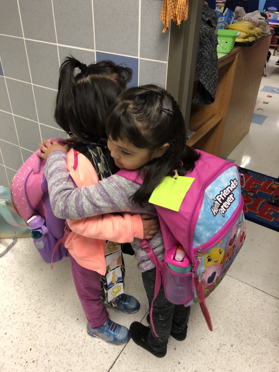 mcwilliams_joni's tweet photo. Learning ways to greet our friends in the morning. #goodmorning #PreKRocks! @OakForestES @HISDECH https://t.co/KlujARTTfc