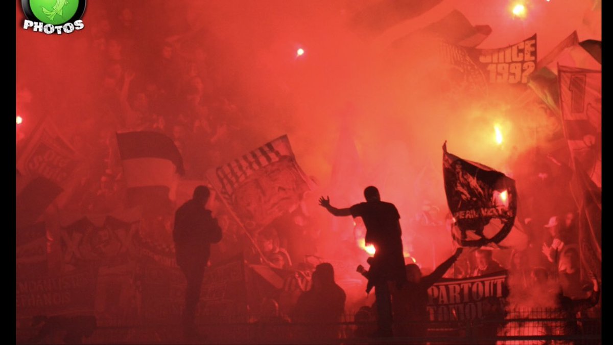 Fasoso42's tweet photo. Allez j’arrête de t’embêter avec l’Allemagne mon vieux Noël... Voici le Sainté Pyro Show... Non ne me remercie pas c’est cadeau... 
#NoPyroNoParty https://t.co/GZ5bf64HZU