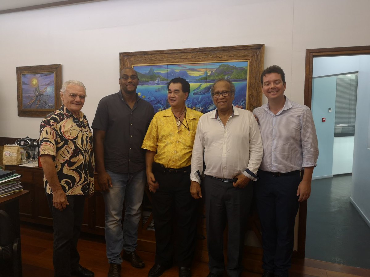 outremers360's tweet photo. #FDT2018  #Polynesie signature entre Le président de la @CcismPolynesie Stephane Chinloy et Daniel Hierso @outremernetwork  #promotion #Accompagnement #innovation #outremer https://t.co/bVoMRVEERq