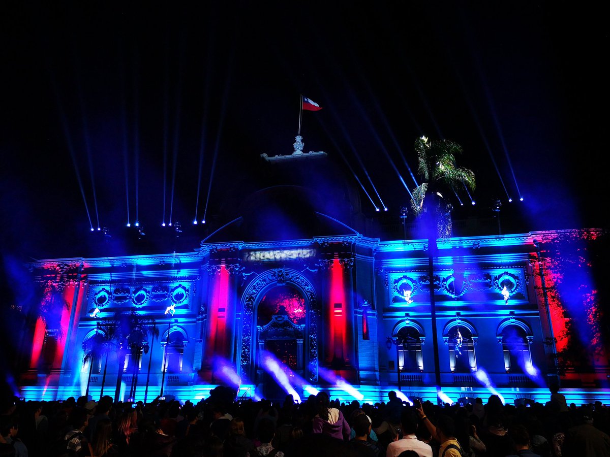 soledadgajardo's tweet photo. El @MNBAChile en #filusa #Santiago de #Chile https://t.co/mKqZe96Yn4