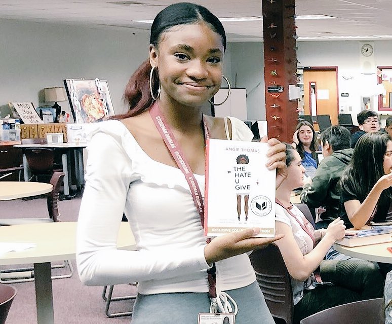 dhaneski's tweet photo. #LitLunch Top prize-Exclusive Collectors edition of The Hate U Give by @angiecthomas #ReadingRevolution #FlTeensRead @FLTeensRead @MSDlibrarymedia ✌️🧡📚 https://t.co/dmFDaM7bEp