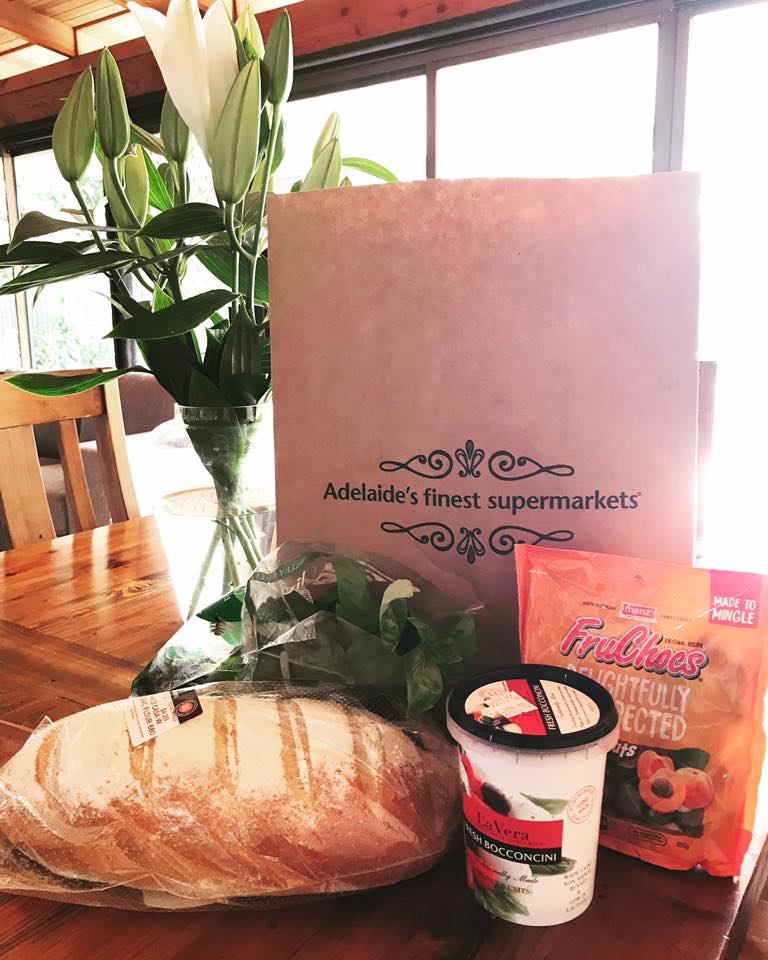 whatstodaysnews's tweet photo. Pre’s before cheese (fest). My I Choose SA Day started with a trip to my FAVE supermarket Frewville Foodland, to pick up some La Vera cheese, some @MenzFruChocs, some Adelaide Hills basil & some freshly baked bread ❤️ #ichoosesa #ichoosesaday @BrandSouthAust @CheeseFestSA https://t.co/UP7c77Dseq