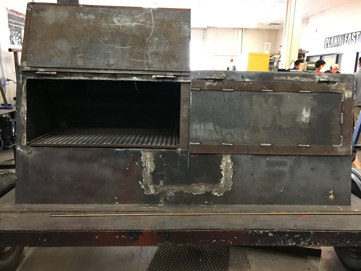 AgPlano's tweet photo. Working on this smoker. Almost complete! 🍖 https://t.co/XQfNKIDvDA