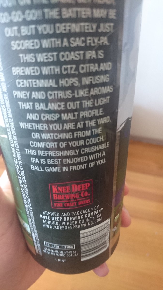 LeMandapantz's tweet photo. Following @KneeDeepBrewing's instructions from the other side of the world. Go Sox! #BeatLA https://t.co/ruYKYVPbLK