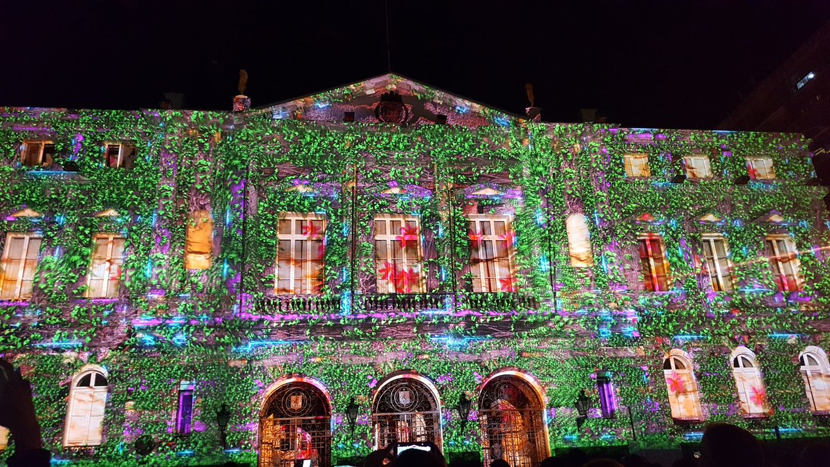 carolarkendall1's tweet photo. @bancodechile #filusa Un hermoso espectaculo https://t.co/TPG1J83Ax6