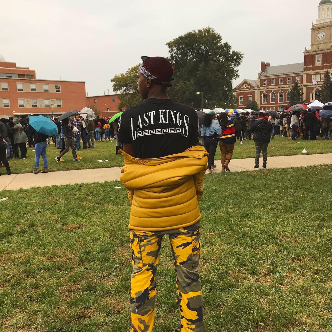 stannaveryy's tweet image. Mellow Yellow 🍃 #hoco2k18 #HUHomecoming18