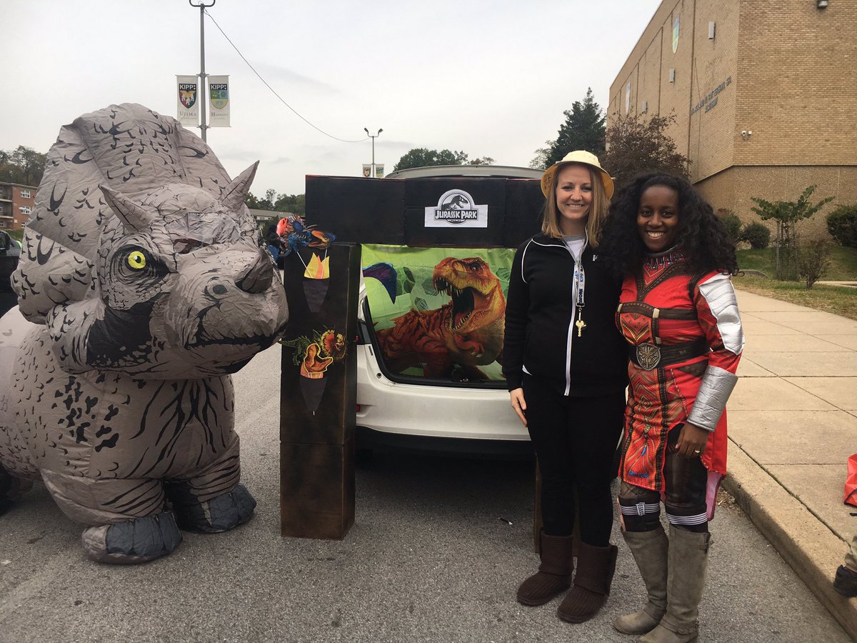 MrsKaitHolbrook's tweet image. The 2nd grade reading teachers had a blast at @KIPPBaltimore Trunk or Treat event! Went through over 700 pieces of candy in 45 minutes! Loved every minute of it! @BaltCitySchools #kipp #kippbaltimore #bmoreedchat #trunkortreat