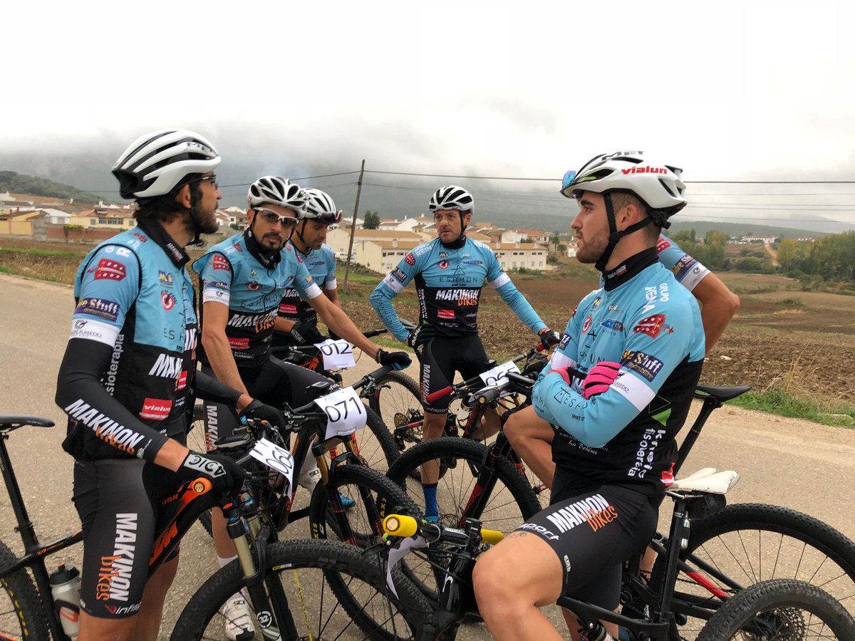 makinonbikes's tweet photo. Pues parece que se ha levantado la manzana fresquita en #VillanuevadelRosario https://t.co/1XncYL2K8m