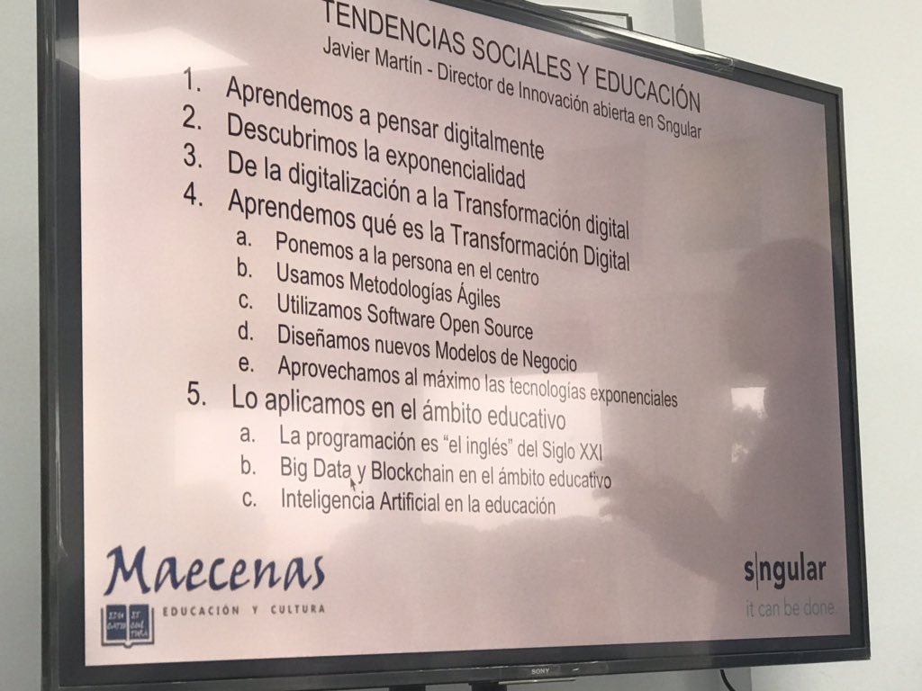 La transformación digital, la Inteligencia Artificial,... es imparable. Podemos surfear 🏄🏻‍♂️ la o hundirnos ¿dónde estamos? Aprendiendo con <a href="/MaecenasEyC/">Maecenas Educación</a> <a href="/innovacionmec/">Innovacion Maecenas</a> <a href="/JNavalpotroB/">josenavalpotro.com</a>