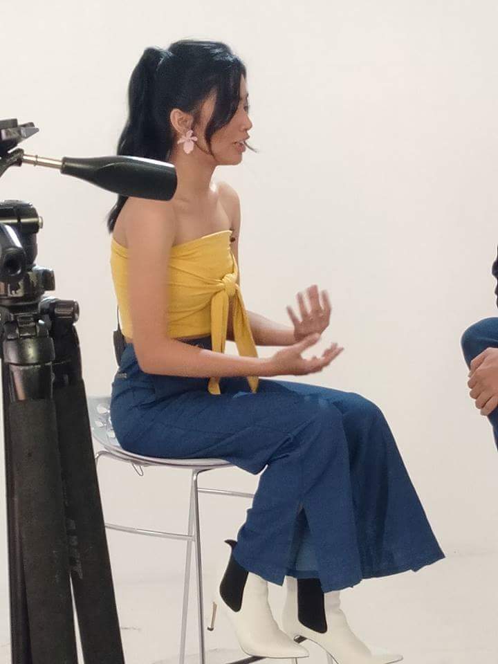 esclitoC's tweet photo. Sabi ng doktor: "wag ka muna iire misis kasi 50/50 chances mabuhay,  bed rest ka muna. 
ME: (kahit umiinom ng pampakapit) eh, lalabas na talaga sya doc. 
#InsideShowbizLovesVivoree https://t.co/2jT4QKMTaW