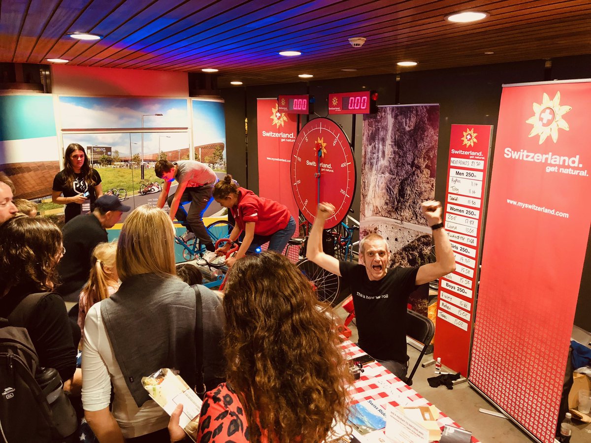 Another busy night for Rollapaluza team down at Six Day London - great job by Caspar, Rachel &amp; Jim keeping the punters happy ⁦<a href="/Rollapaluza/">Rollapaluza</a>⁩ ⁦<a href="/sixdaycycling/">Six Day</a>⁩ ⁦<a href="/MySwitzerland_e/">Switzerland</a>⁩ ⁦<a href="/cransmontana/">Crans-Montana</a>⁩ ⁦@CycleKudos⁩ #inlovewithswitzerland #valaiswallis