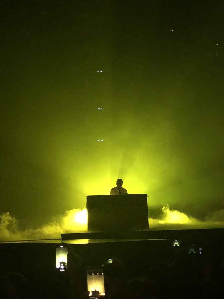lruff1987's tweet photo. Stellar performance as always. @twentyonepilots @joshuadun @tylerrjoseph https://t.co/fdamFkMX7x