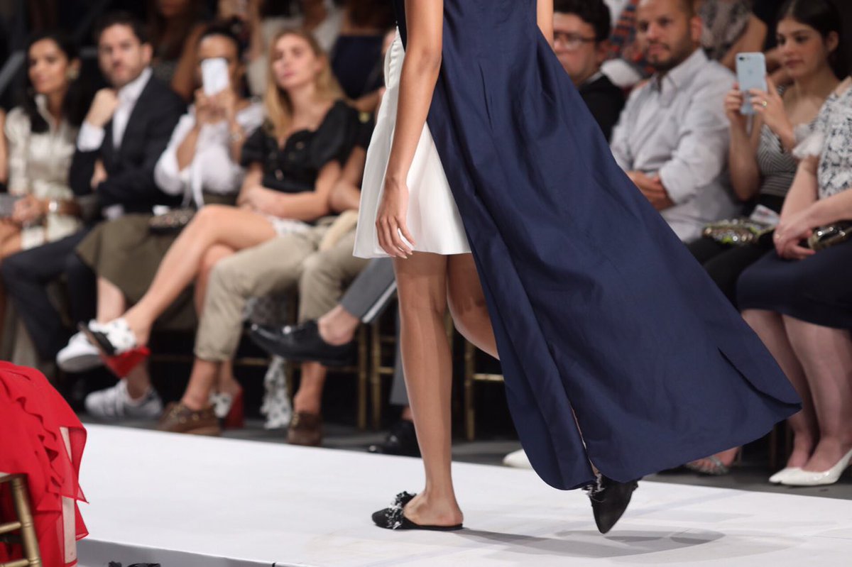 altice_do's tweet photo. ✨Mistral, la nueva colección de Maylé Vásquez, celebra la elegancia y versatilidad.✨ #AlticeLifestyle #DominicanaModa #DM18 #ViveLaModa https://t.co/Zh4iKiI8W9