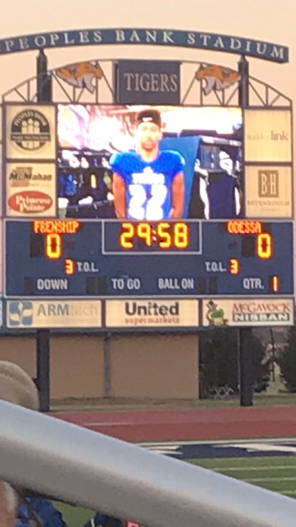 JoJonTx's tweet image. Proud of the Frenship Tigers win or lose.   My son with the only touchdown for the night, same as last game which he had two touchdowns in.  Can’t believe this is his Senior year 😢 #proudmom #SkylerNewsome #22WR