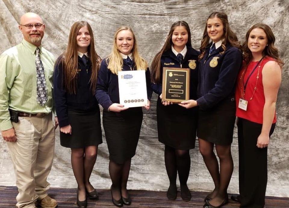 Congratulations to @CaliforniaFFA's Modesto FFA Chapter - national runner up team in the Dairy Cattle Evaluation CDE at the 91st <a href="/NationalFFA/">National FFA</a> Convention! #FFAJustOne