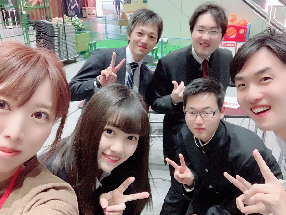 houkago_fbc's tweet photo. 土曜夜10時からは放課後☆ヒーローズ🎊
今週も科学技術高校のタカさん（3年）、ささりな（1年）が登場🙆‍♀️🙆‍♂️
みんなが使ってるアプリについてのトークが盛り上がりました😁
OAはこちら💁‍♀️ https://t.co/KvzHP3VtNk
#科学技術 #高校 #福井 #生徒会 #副会長 #書記 #放課後ヒーローズ #jk #ラジオ #学校祭 https://t.co/hByeNrRrMt
