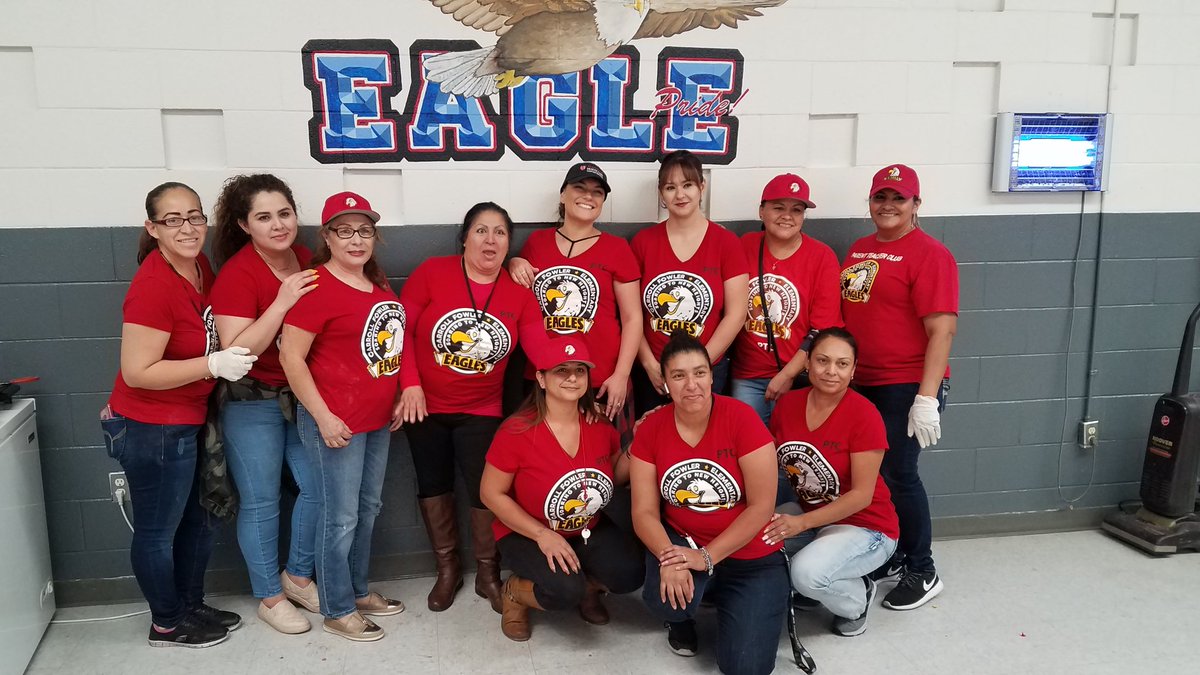 MrsWalkerRose26's tweet photo. @CF_EaglesNest these hard working moms and a few dads, make Carroll Fowler PTC the best around. https://t.co/mh09LTqN9k